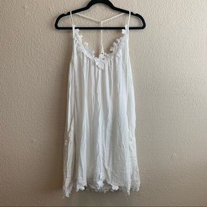 White swing dress with pockets